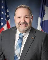 Robert Hemminger's Instagram, Twitter & Facebook