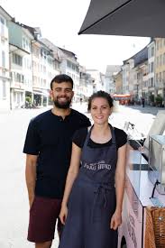 Bunter hund und wotan und wolf. Hotellerie Gastronomie Zeitung Auf Den Hund Gekommen