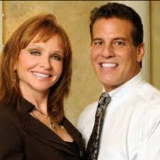 Brand News: Peter Storm Gives Away $10,000 Ring; Rue La La Editors Pick  Favorite Jewelry, More