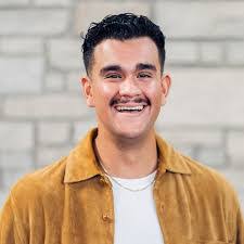 Tim Loar's Instagram, Twitter & Facebook