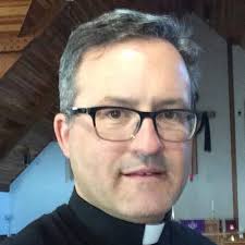 My name is Jared birchall. I'm a 46 years old man and I worked in the last  year as a designer but now I'm back to town and I'm planning to settle