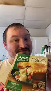 Marie Callenders Creamy Parmesan Chicken Pot Pie #fyp #foryou #foodreview  #frozenfood #mariecallenders #chicken #parmesan #potpie