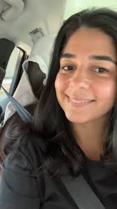 Sencilla jajajajaja me parece escuchar a mi mamá y a mi hermana 😂😂😂😂  ahora a pasar visita, #humor #maquillaje #wellness #medlife #sabado