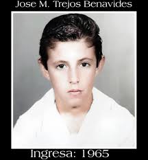 Un poco del proceso de restauración que se lleva a cabo, muchas fotos  tienen grapas, están rotas, manchadas o desgastadas por el tiempo. Hoy  compartimos la fotografía de José M. Trejos Benavides,