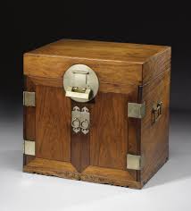 A Huanghuali Table Top Chest Guanpixiang China Mobel China Holz