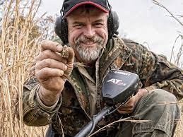 Start studying inventor chapter 9. History Hunters Metal Detecting Technology In Search Of Gold E T Magazine