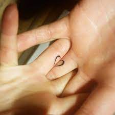 23 Minimalist Tattoo Ideas For Couples Disenos De Tatuaje Para Parejas Mejores Tatuajes Para Parejas Tatuajes De Parejas