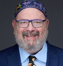 Robbie Hartman's Instagram, Twitter & Facebook