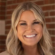 Simone Corbett's Instagram, Twitter & Facebook