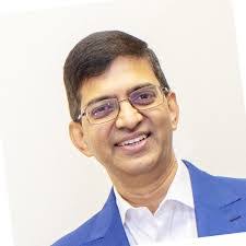 Darwin Haas's Instagram, Twitter & Facebook