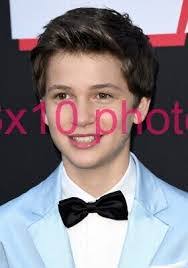 Gabriel Bateman's Instagram, Twitter & Facebook