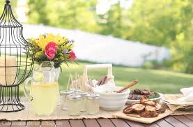 Find quick & easy backyard bbq 2020 recipes & menu ideas, search thousands of recipes & discover cooking tips from the ultimate food resource for home cooks, epicurious. 5 Easy Backyard Bbq Ideas Celebrations At Home