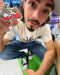 Paul Denoia's Instagram, Twitter & Facebook