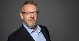 A bank spokesman on monday referred to a statement this month by stefan krause, deutsche bank's chief financial officer, in which he said that the german lender was in a position to cut assets if it had to in the face of increasingly aggressive regulators. Fotos Ils Verband