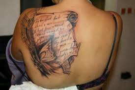 Tattoo Schriftrolle Rucken Tattoo Schriftrolle Schrift Tattoos Tatowierungen