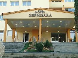 Hotel vacanța *** se află în stațiunea balneoclimaterică geoagiu băi, județul hunedoara, în apropierea orașelor deva, orăștie, sebeș, alba iulia, cu posibilități de acces din dn7 (intersecția geoagiu băi. Pachet De Tratament Balnear 2017 5 Nopti Geoagiu Bai Hotel Germisara 4