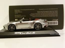 Market cars, of which 300 were coupés (240 in silver metallic paint and 60 in satin black metallic), and 200 cabriolet models (160 in silver and 40 in black). Porsche 911 992 Turbo S Cabriolet Gt Silver Metallic 1 43 Wap0201790k Minichamps Modellauto Zu Verkaufen