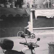 Bagai tikus membaiki labu arti peribahasa : Say It Loud