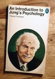 AN Introduction to Jung's Psychology: Fordham, Frieda, Jung, Carl G.:  9780140202731: Amazon.com: Books