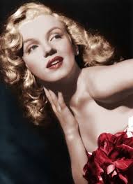 Marilyn Monroe In Red Actrices Marilyn Monroe Imagenes De La Pelicula