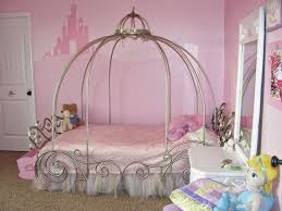 Check out these girl's bedroom design ideas for decor that's fun, fresh, and grows with your little one. Housendecor Files Wordpress Com 2019 03 Girls B