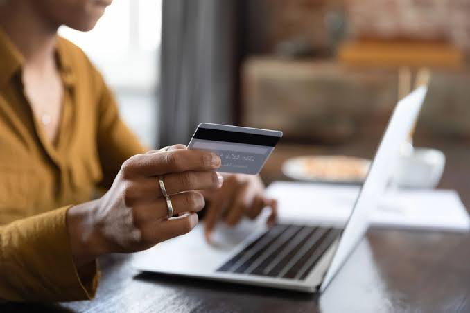 South Korea's Fake Shopping Sites Let You Get Your Dopamine Hit Without Buying Anything