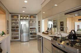 Sendo assim, as cozinhas de apartamentos decorados de luxo seguem a linha que norteia a decoração do apartamento e não deixam a desejar. Apartamentos Decorados De Luxo Pesquisa Google Cozinhas De Luxo Cozinhas Moveis Planejados Cozinha