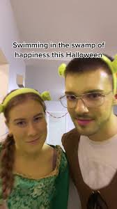 Halloween Couples Shrek and Fiona