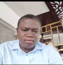 THIS IS THE TROPHY THAT I PRESENTED TO MY COUSINS