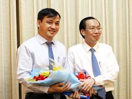 Hiện nay, trụ sở ubnd quận 7 vẫn duy trì hoạt động, chỉ di dời khu nhận và trả kết quả hồ sơ hành chính qua khu văn phòng đăng ký đất đai chi nhánh quận 7 (cách trụ sở ubnd quận 100m). Chá»§ Tá»‹ch Ubnd Quáº­n 7 Ä'Æ°á»£c Bá»• Nhiá»‡m Lam Giam Ä'á»'c Sá»Ÿ Xay Dá»±ng Tp Hcm