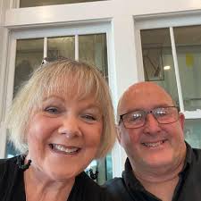 I love this show .Dave and Jenny Marrs are amazing. Dave can build anything  and Jenny can decorate up a storm. And if that isn't enough they are a  really cute couple.