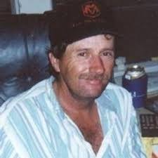 Ellis Shaw's Instagram, Twitter & Facebook