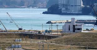 Il potente terremoto che ha colpito il giappone, nella prefettura di niigata, ha provocato una serie di onde anomale, ma senza provocare danni di una forte scossa di terremoto ha colpito il giappone. 8hq91j3x Oyr2m