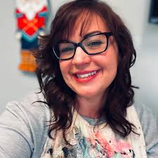 Who makes banners for birthday parties in Mount Washington, Kentucky?