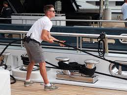Additionally, deckhand relies on experience and judgment to plan and accomplish goals. Careers Deckhand Superyacht Uk