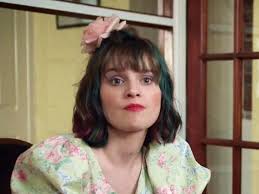 Things begin to unravel when best friends eddie and amber decide to embark on a fake relationship to avoid questions about their sexuality.» subscribe: Dating Amber Trailer Dating Amber Dinner Metacritic