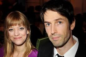 Neues Album "Max Schröder & das Love": Sänger Max Schröder meldet sich  zurück