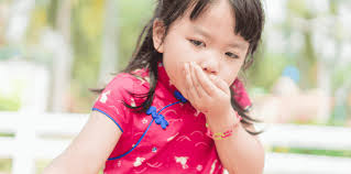 BAB anak berdarah setelah berenang di kolam renang