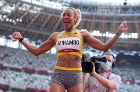 Die deutsche weitspringerin malaika mihambo holt gold bei den olympischen spielen 2021 in tokio. Zwlna52y7efxfm