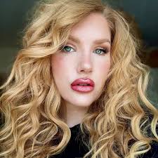 𝕰𝖒𝖒𝖆 𝕵𝖆𝖉𝖊 𝐌𝐚𝐤𝐞-𝐮𝐩 𝐕𝐢𝐬𝐮𝐚𝐥🦋 (@emmajmv) • Threads, Say  more