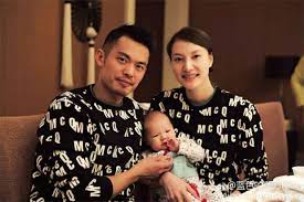 27 years old, badminton player from denmark. Lin Dan Xie Xingfang Celebrate Chinese New Year With Family Members Badmintonplanet Com