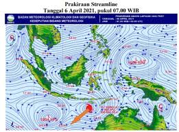 Hal itu terjadi akibat bencana banjir bandang dan angin kencang. Y4udgbtkzp4n5m