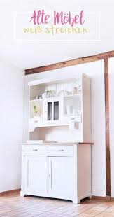 Diy Alte Dunkle Mobel Mit Weisser Farbe Neu Streichen Dunkle Mobel Mobel Weiss Streichen Mobel Anstreichen