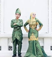 Jadi, tidak hairanlah ramai bakal pengantin ingin cipta moment bersama mereka dengan memilih mereka sebagai bridesmaid. 14 Malay Wedding Ideas Baju Kahwin Gaun Perkahwinan Baju Perkahwinan