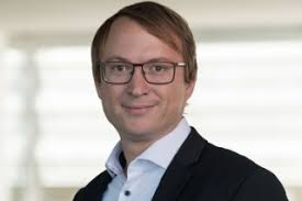 Sensor-based sorting systems for bulk goods and recycling