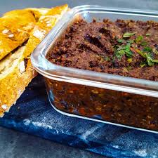 Delicieuse Tapenade Minute Recette Apero La Cerise Sur Le Maillot Recette En 2020 Tapenade Delicieux Apero Dinatoire Rapide