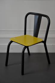 Economisez avec notre option de livraison gratuite. Chaise Tolix Enfant Moutarde L Atelier De Niguedouille