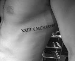 Los diseños de los tatuajes de números romanos tienen un significado oculto, puesto que es el poseedor de dicho tatú el único conocedor de lo que quiere representar con esas siglas. Pin En Disenos Para Tatuajes
