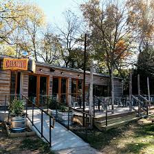 24 Of The Best Kid Friendly Restaurants In Austin The Effortless Chic In 2020 Beer Garden Kid Friendly Restaurants Coffee Shop