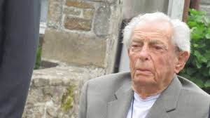 Saint-Pois. Jack Port, vétéran américain, auprès des écoliers